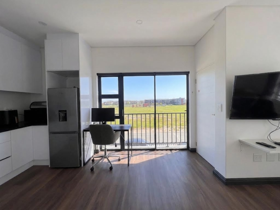 To Let 4 Bedroom Property for Rent in Sandown Western Cape